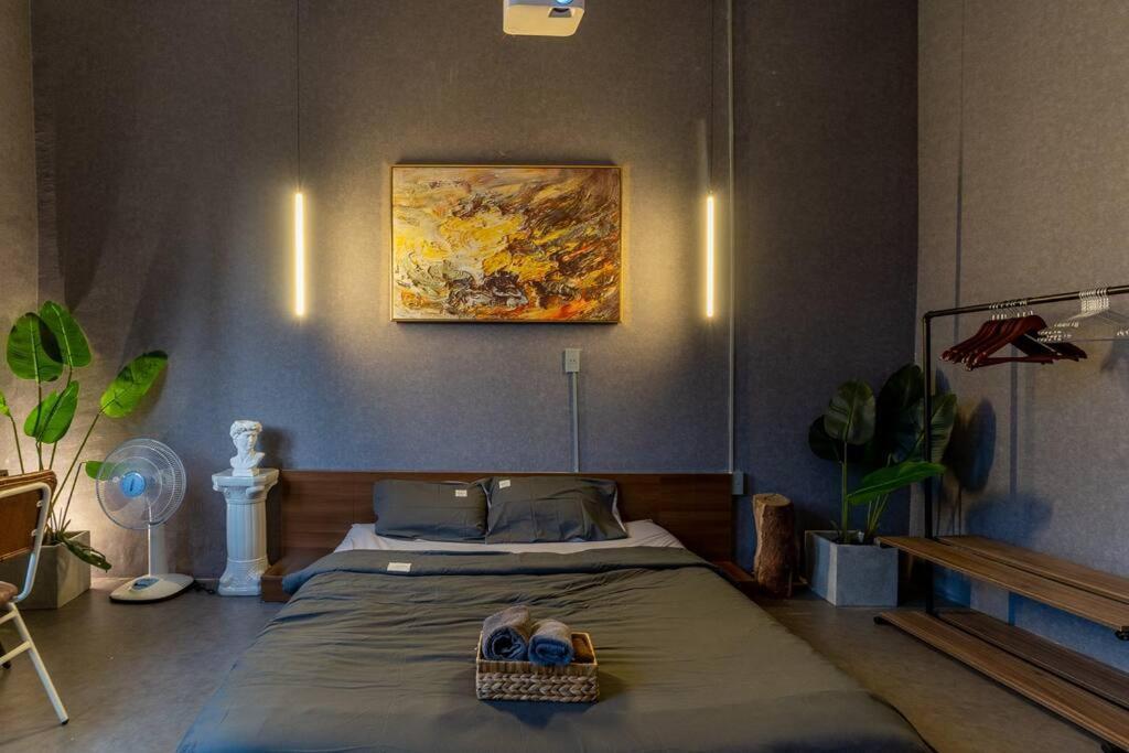 Romantic Hideout @ Bui Vien District 1 143a *